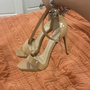 Sam Eldeman heels